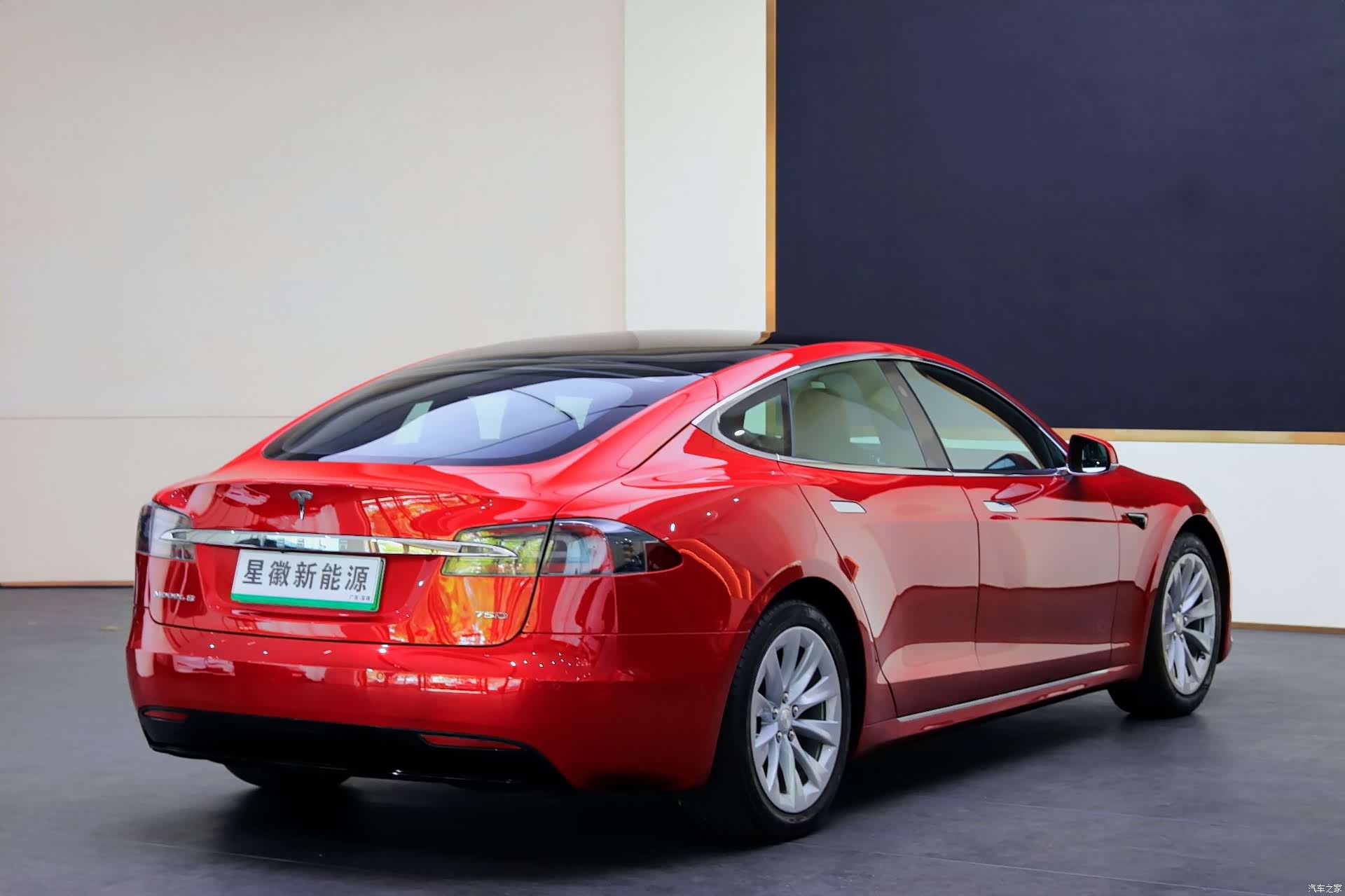 Tesla Model S, 2018 16