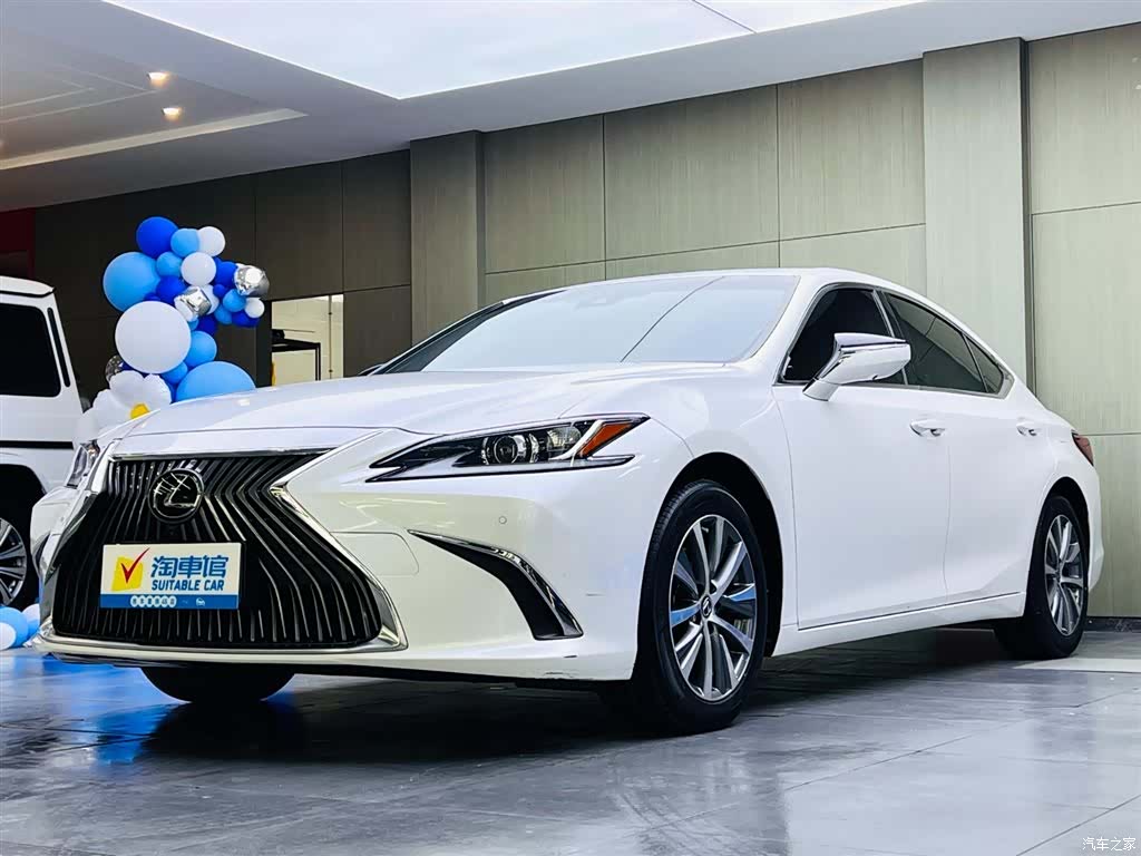 Lexus ES, 2020 1