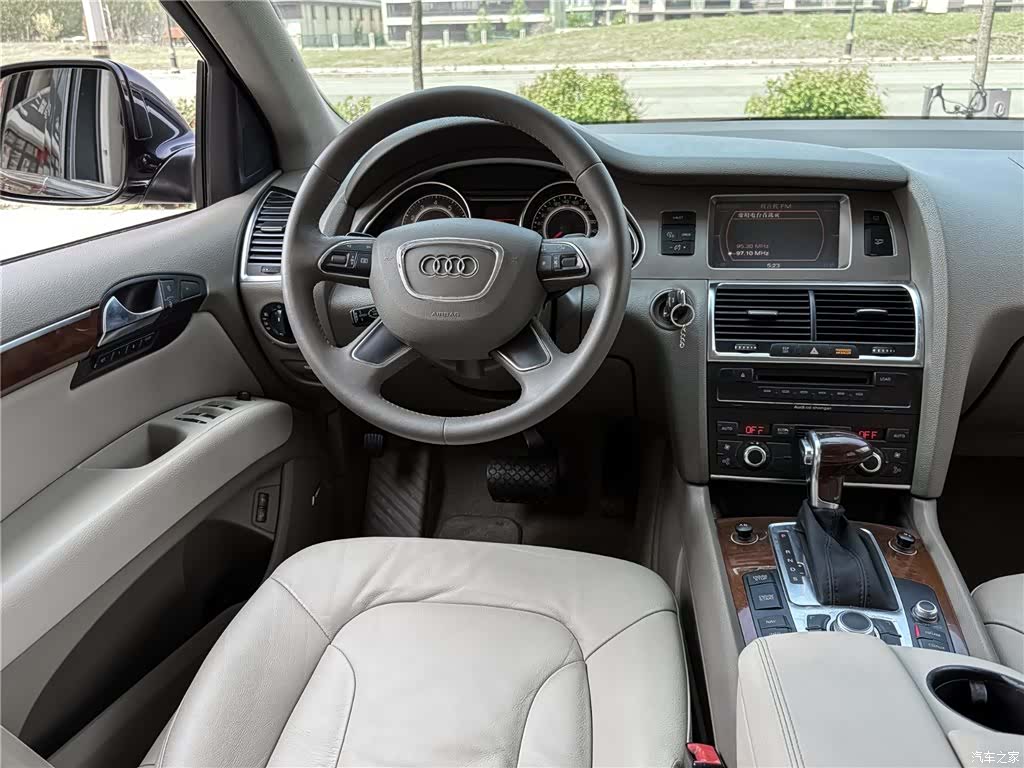Audi Q7, 2009 14