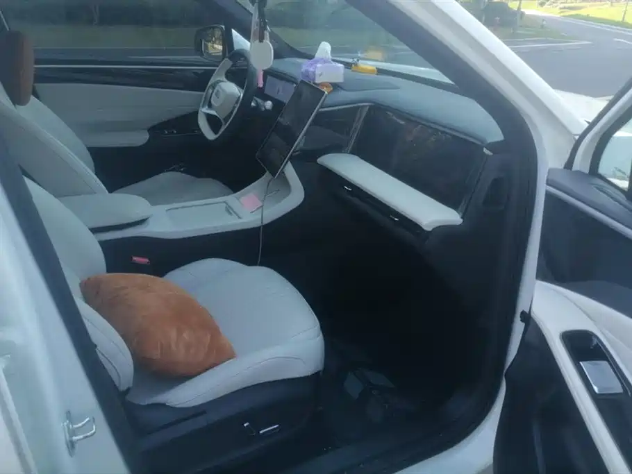 Geely Galaxy Galaxy L7