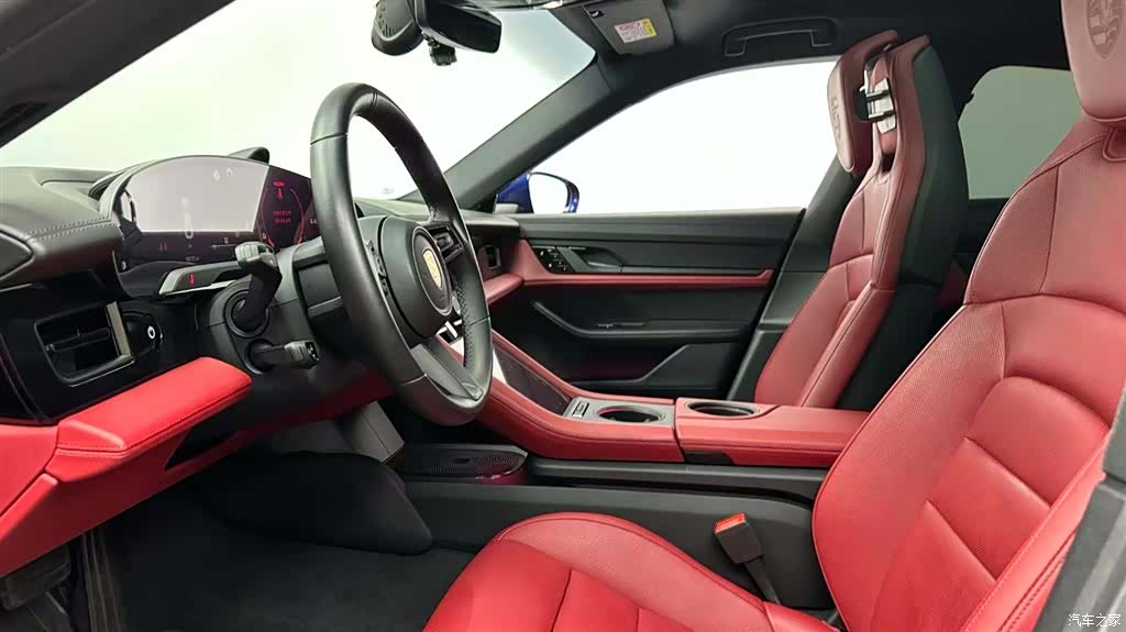 Porsche Taycan, 2021 10