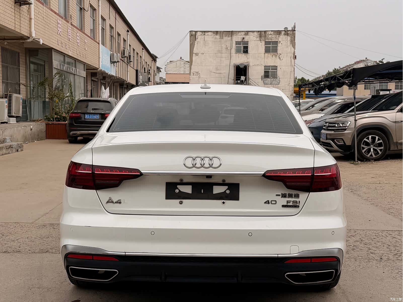 Audi A4L, 2020 все фото