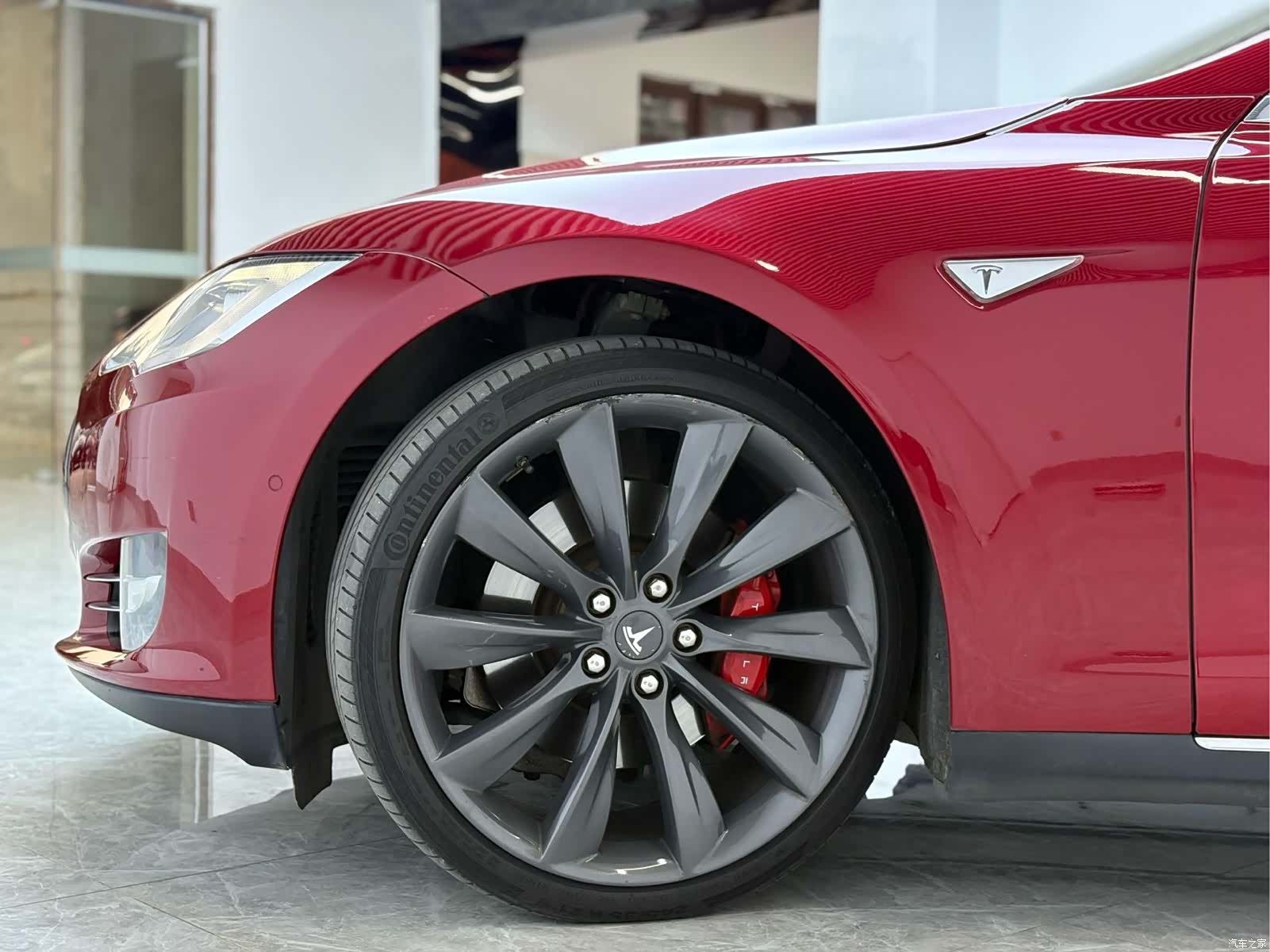 Tesla Model S, 2015 10