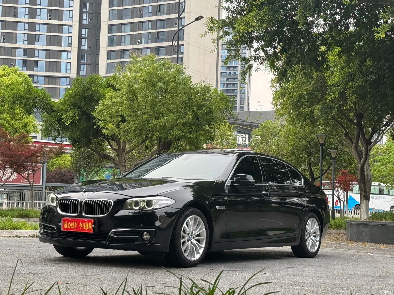 BMW 5 Series, 2016 1