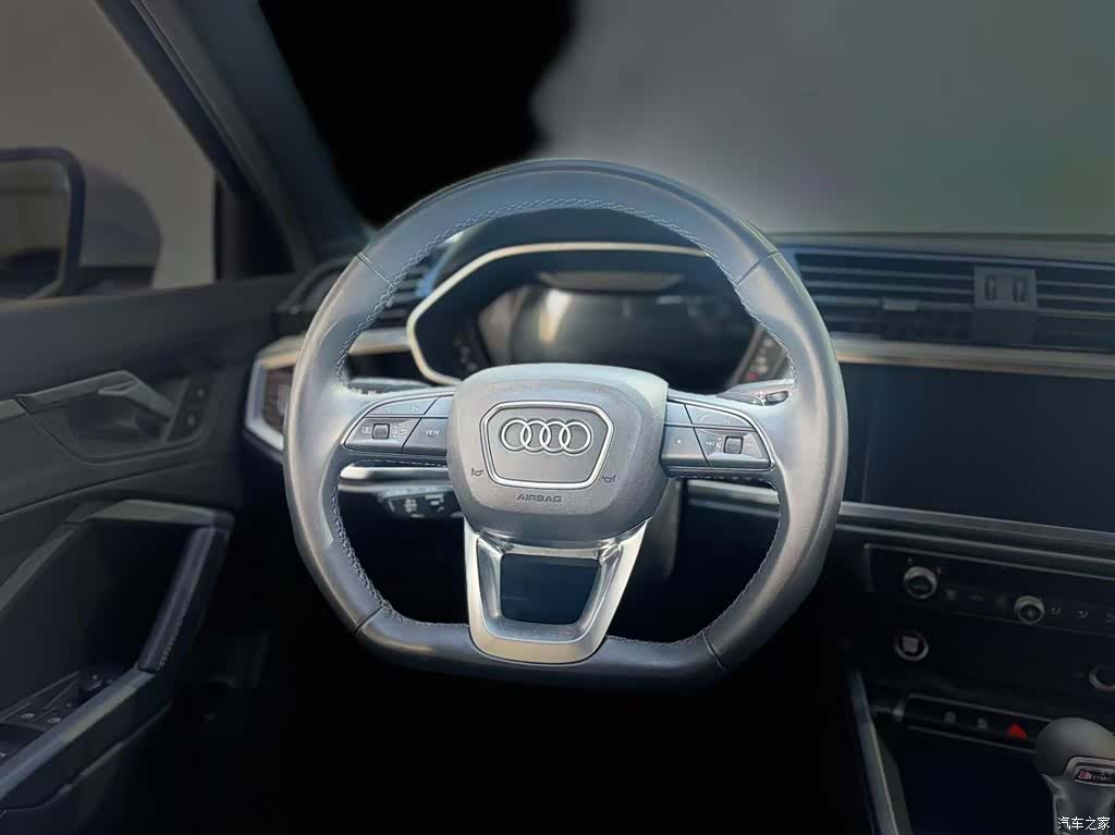 Audi Q3, 2024 10
