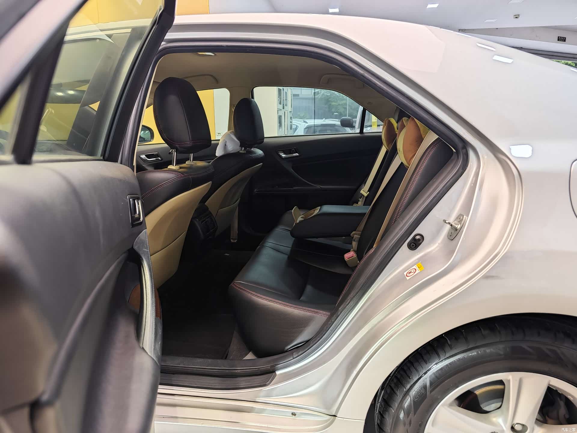 Toyota 2.5S, 2015 22