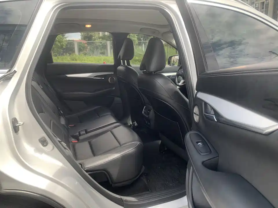 Infiniti QX50