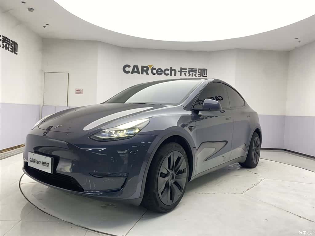 Tesla Model Y, 2021 1