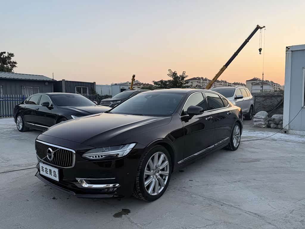 Volvo S90