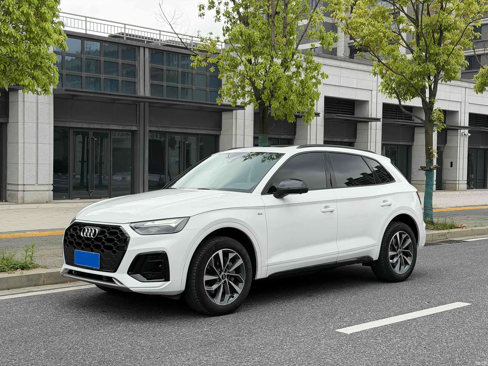 Audi Q5L, 2023 1
