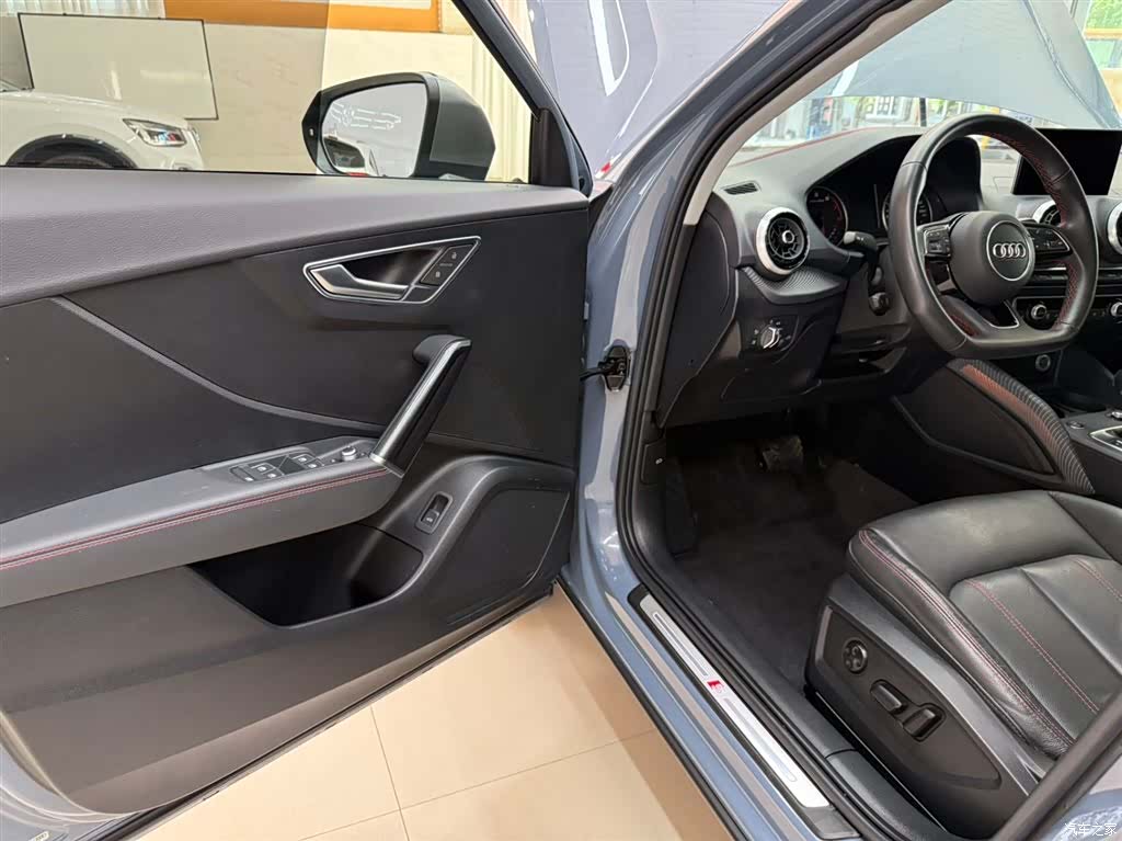 Audi Q2L, 2022 8