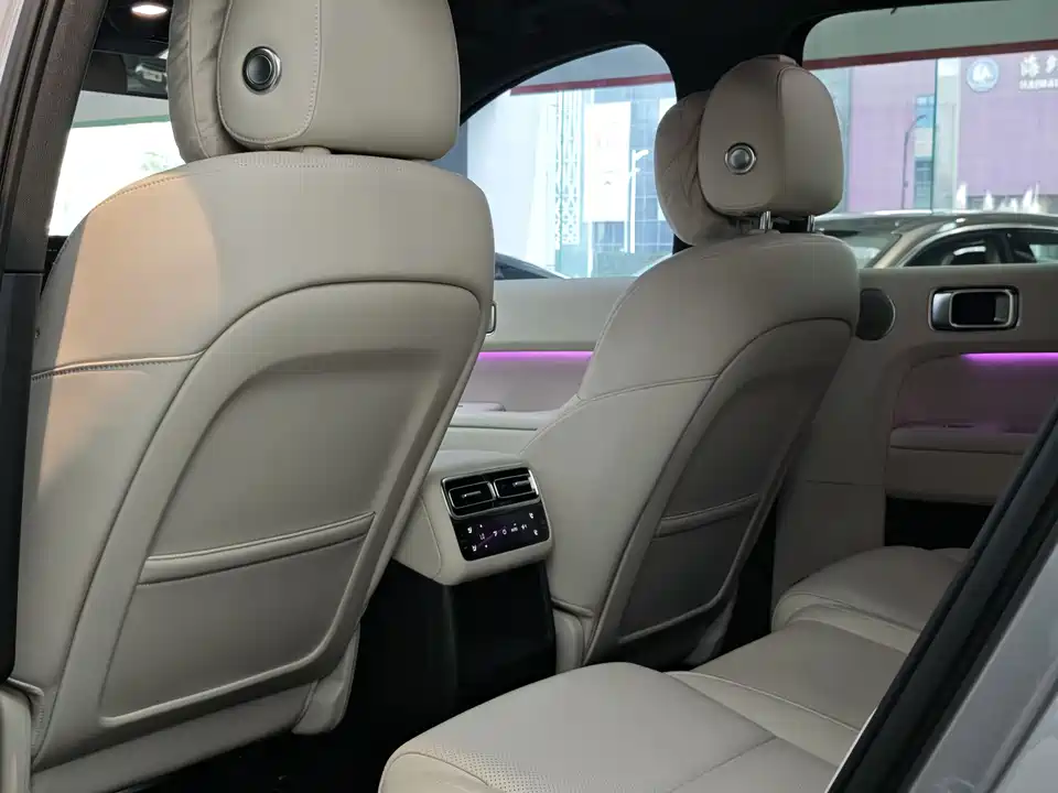 Li Auto Ideal L6