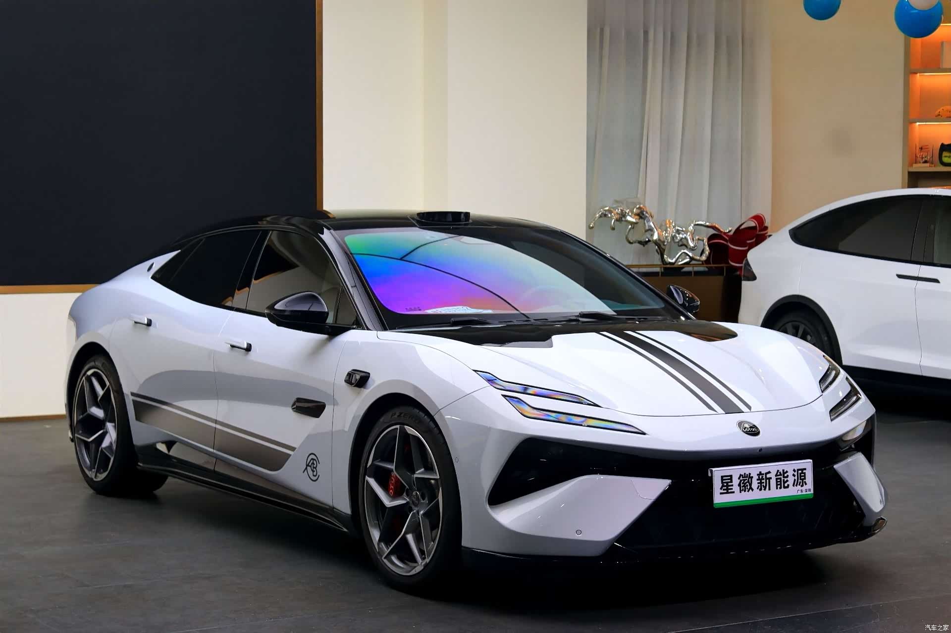 Lotus EMEYA, 2025 3