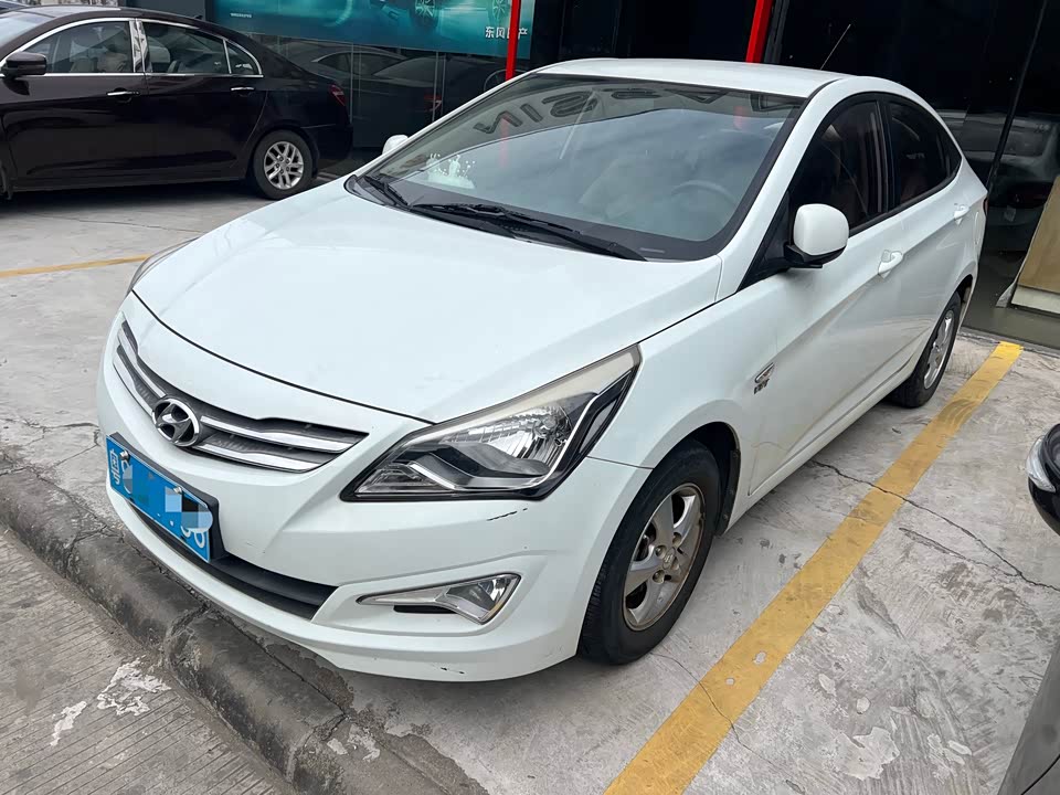 Hyundai Rena