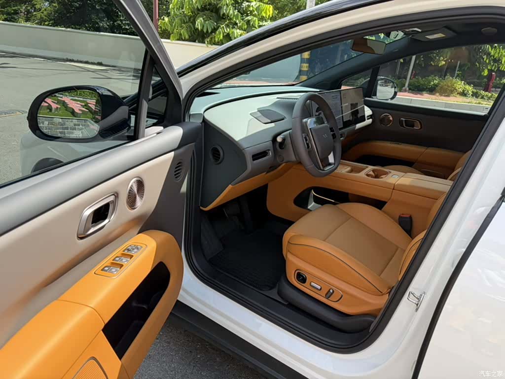 Li Auto i6, 2025 13