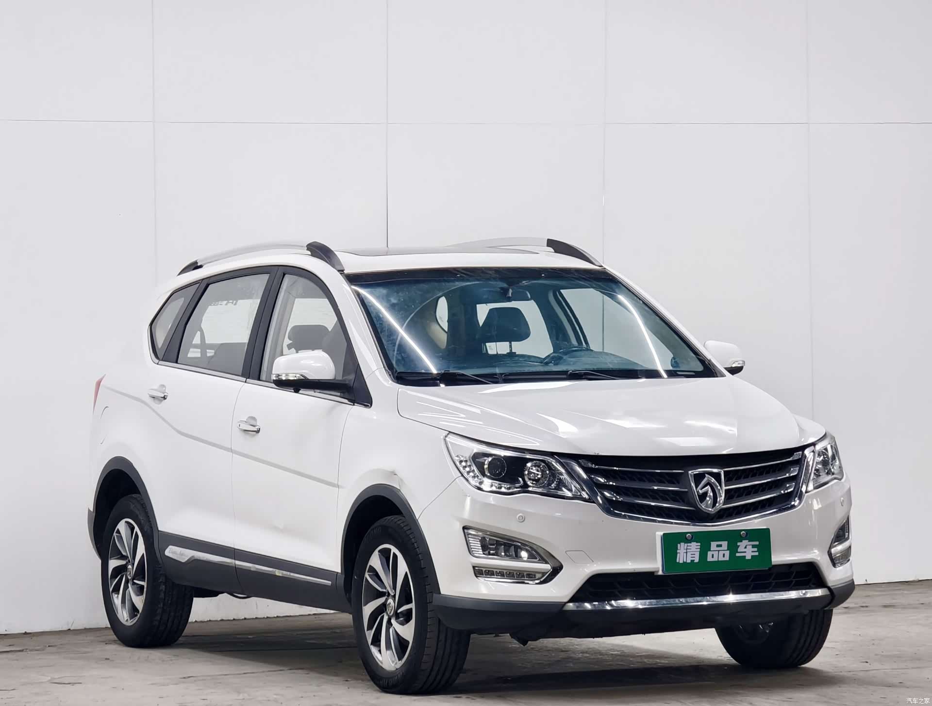 Wuling 560, 2017 3