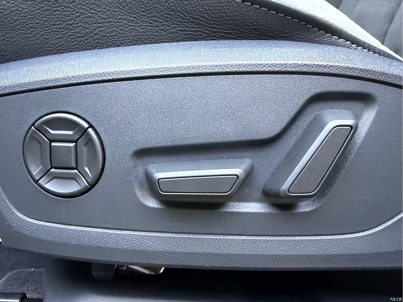 Audi Q3, 2023 11
