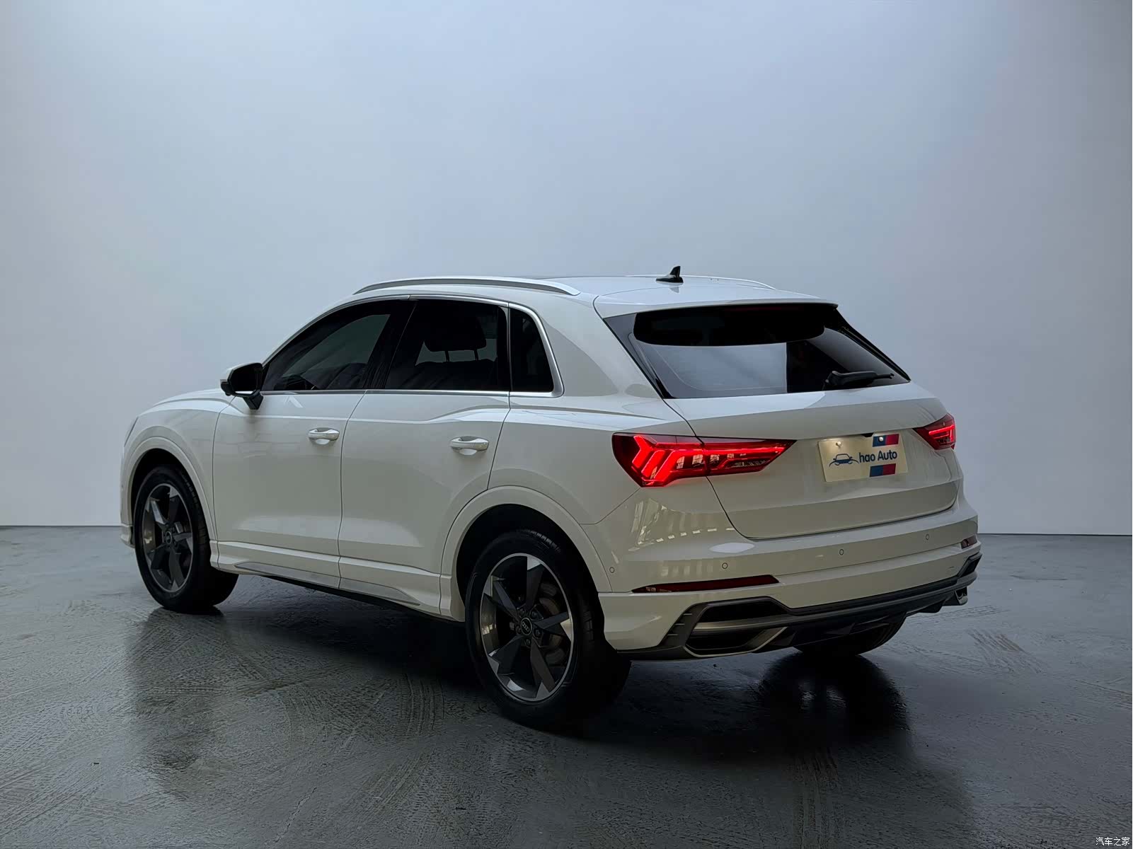 Audi Q3, 2023 4