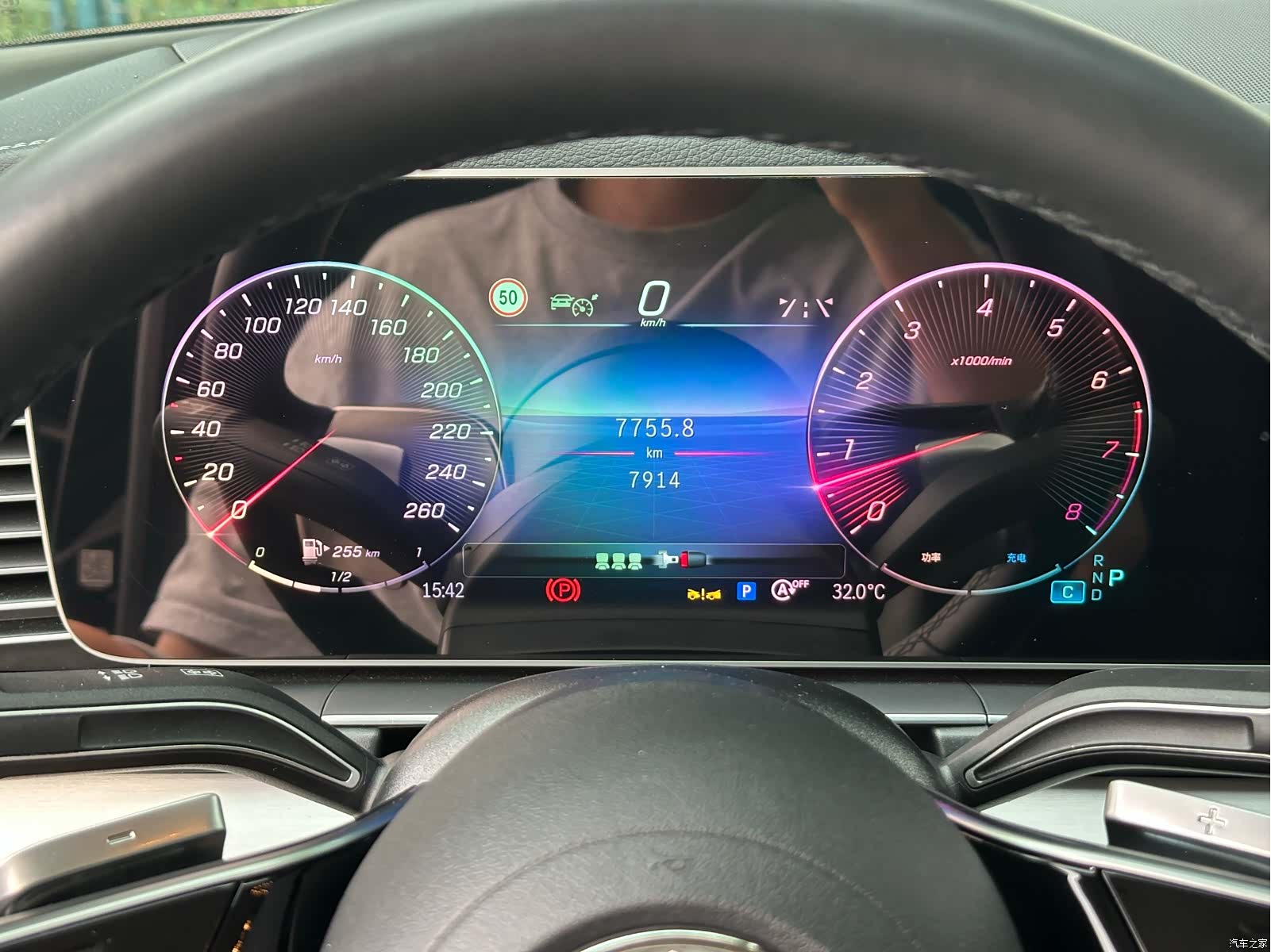 Mercedes-Benz GLE, 2025 23