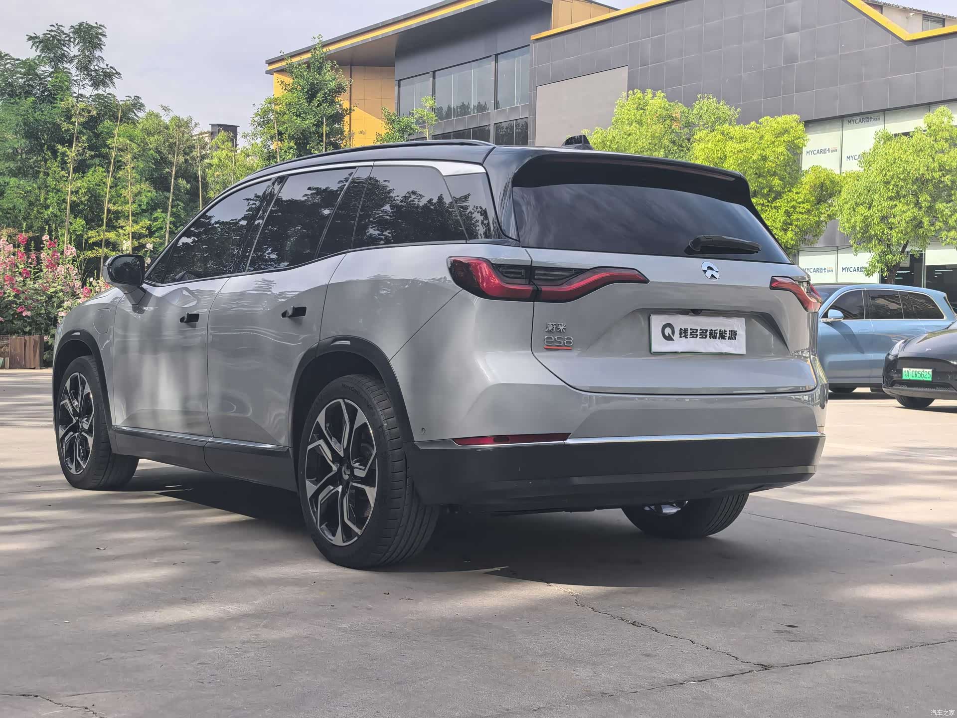 NIO ES8, 2021 13