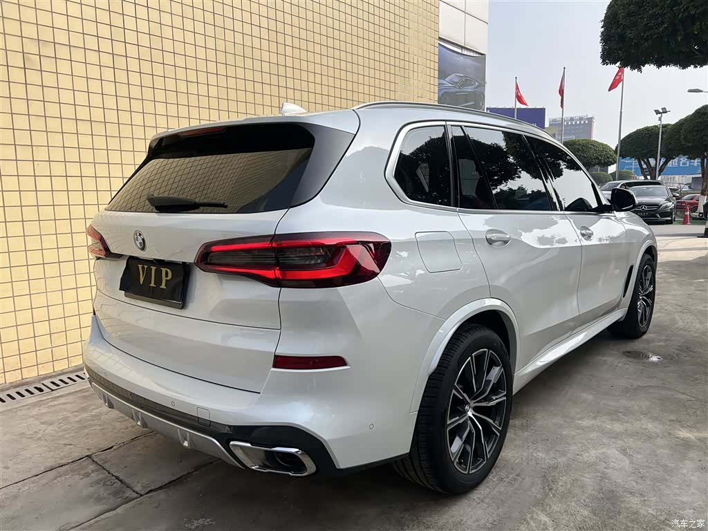 BMW X5, 2023 все фото