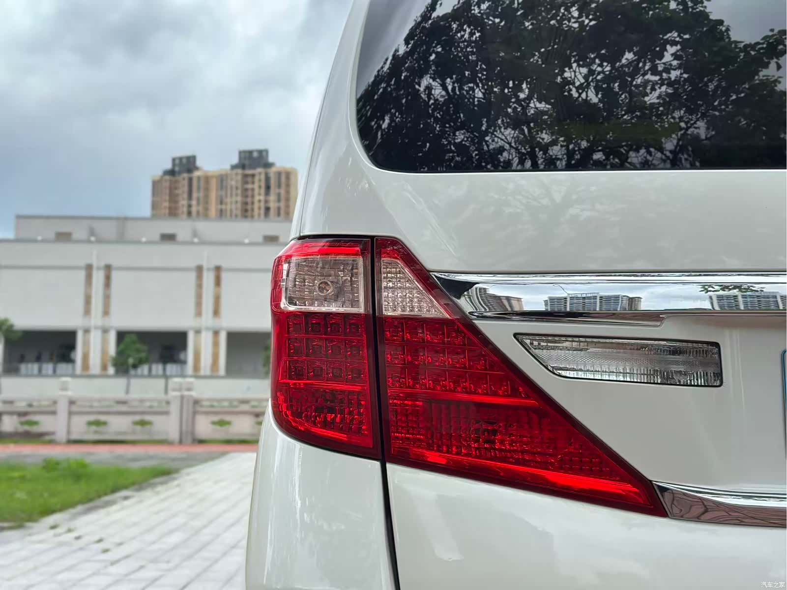 Toyota Alphard, 2014 12