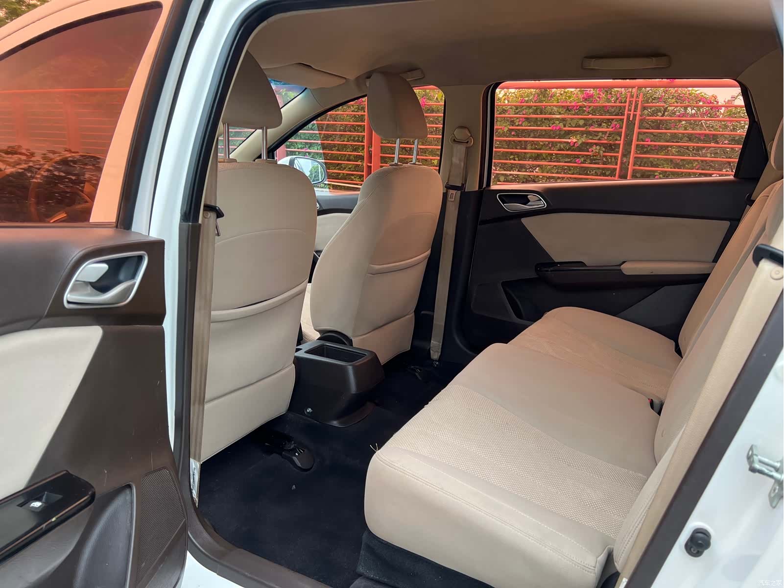 Wuling 310W, 2018 11