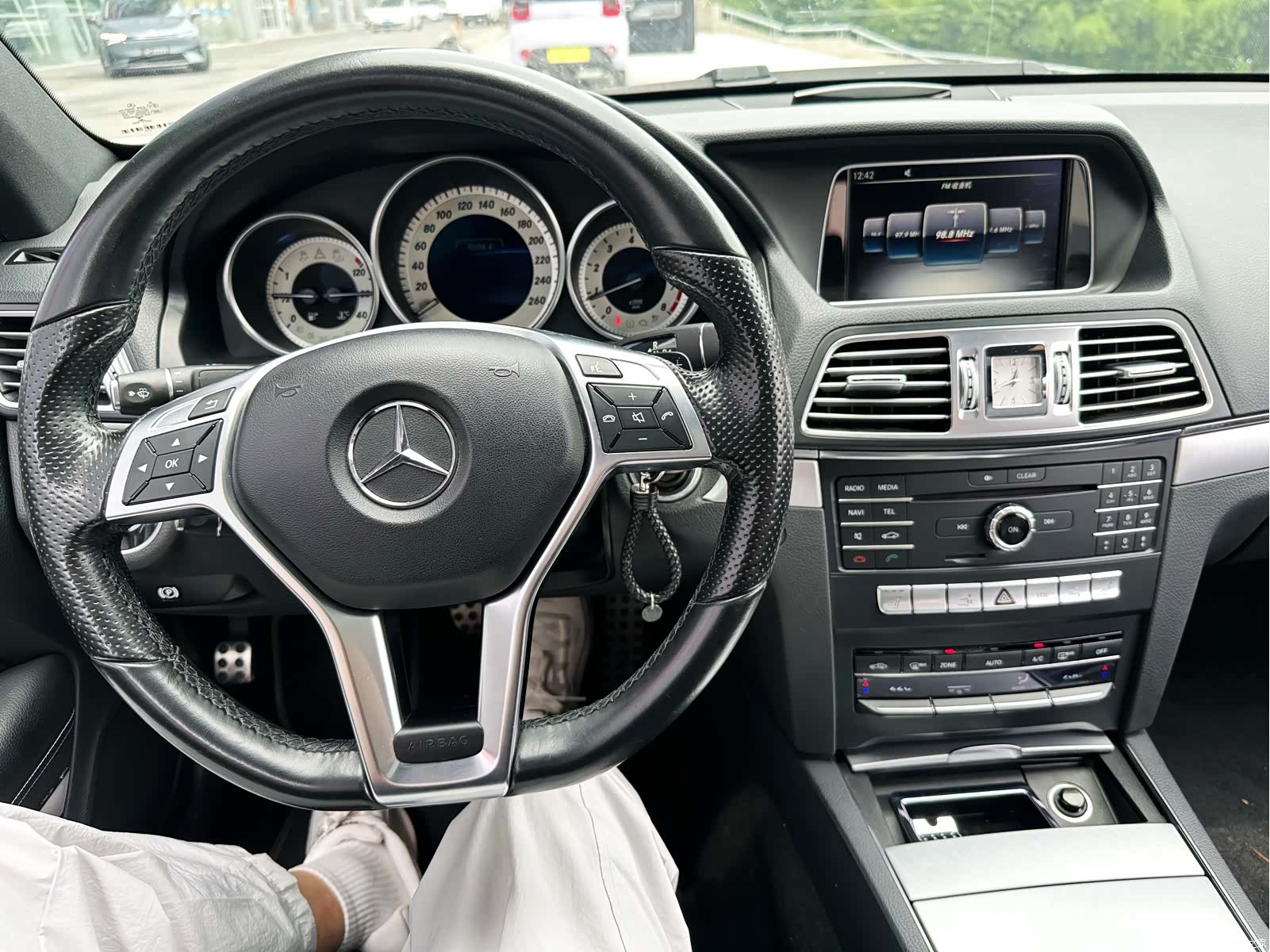 Mercedes-Benz E-Class, 2017 13