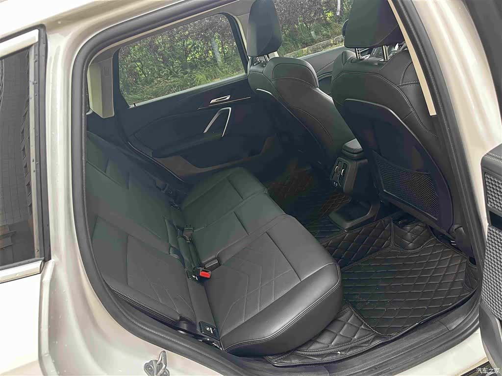 BMW X1, 2023 12