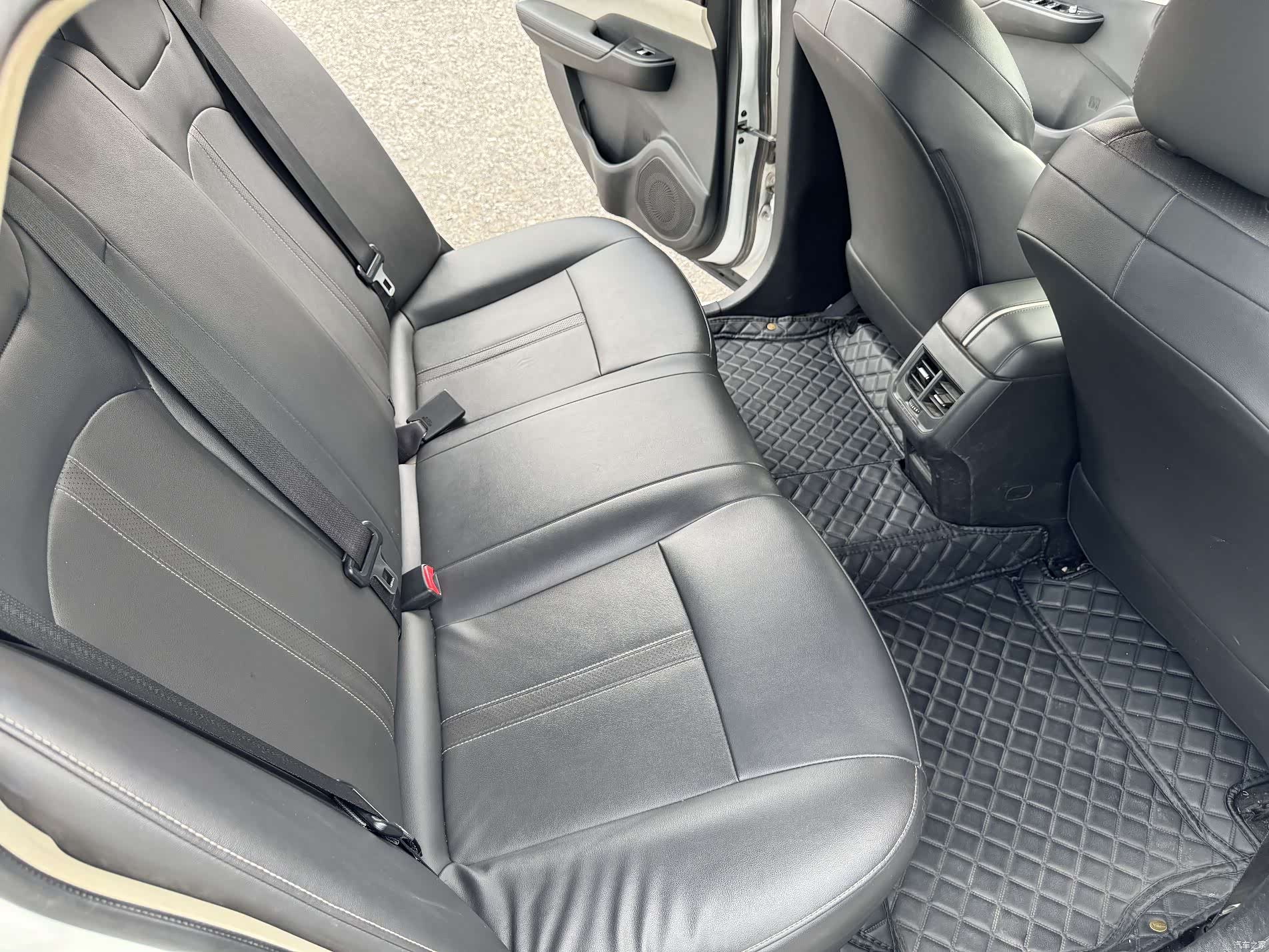 DongFeng E70, 2022 8