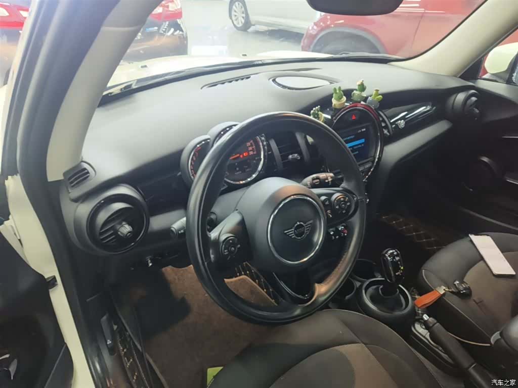 Mini ONE, 2020 10
