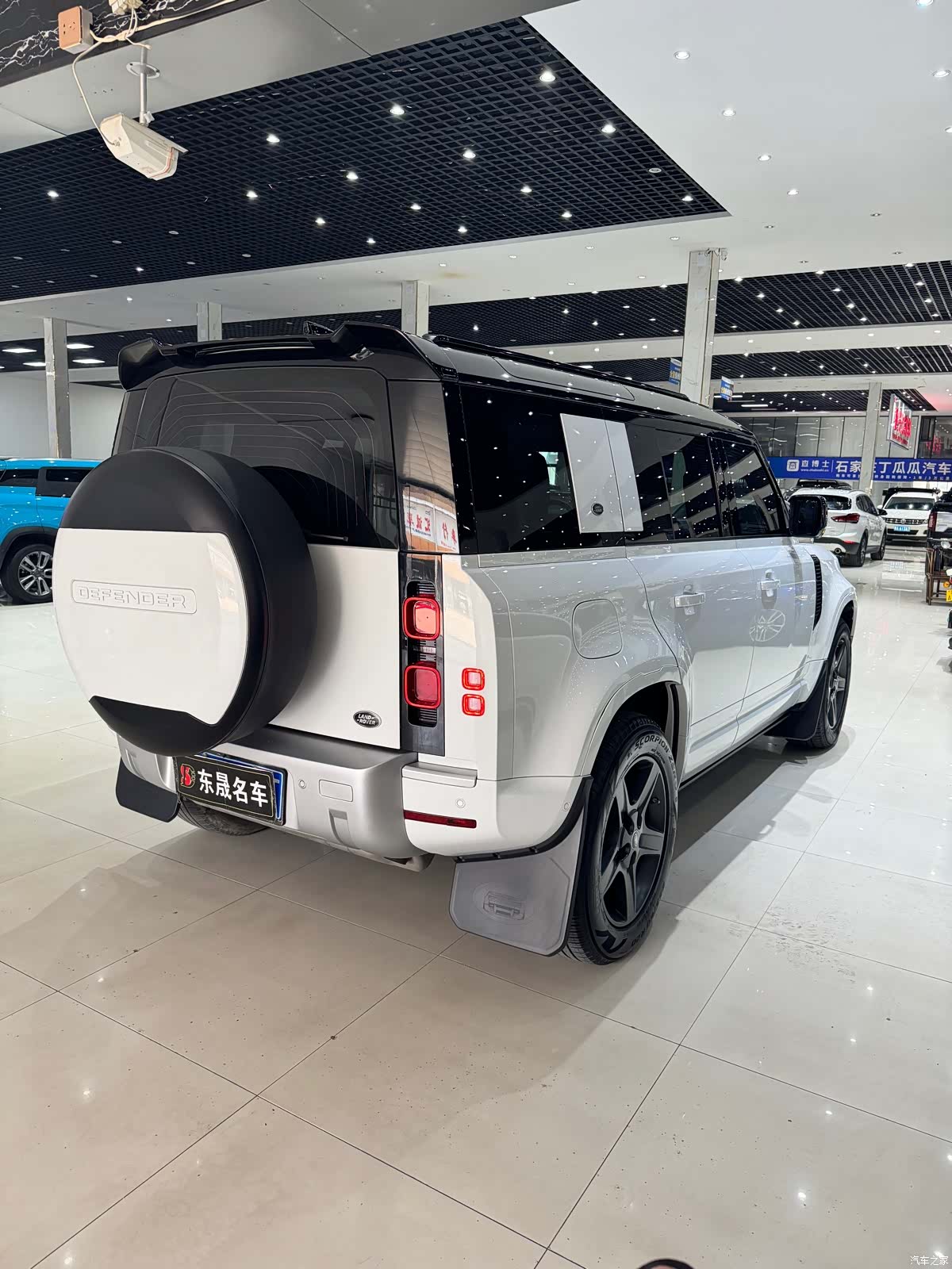 Land Rover Defender, 2021 9