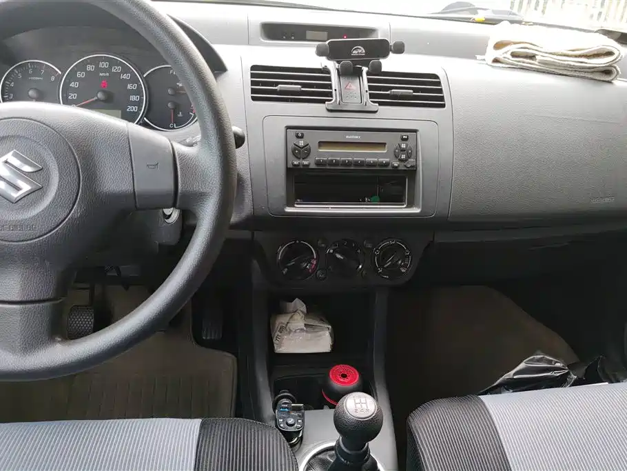 Suzuki Swift Suzuki Swift