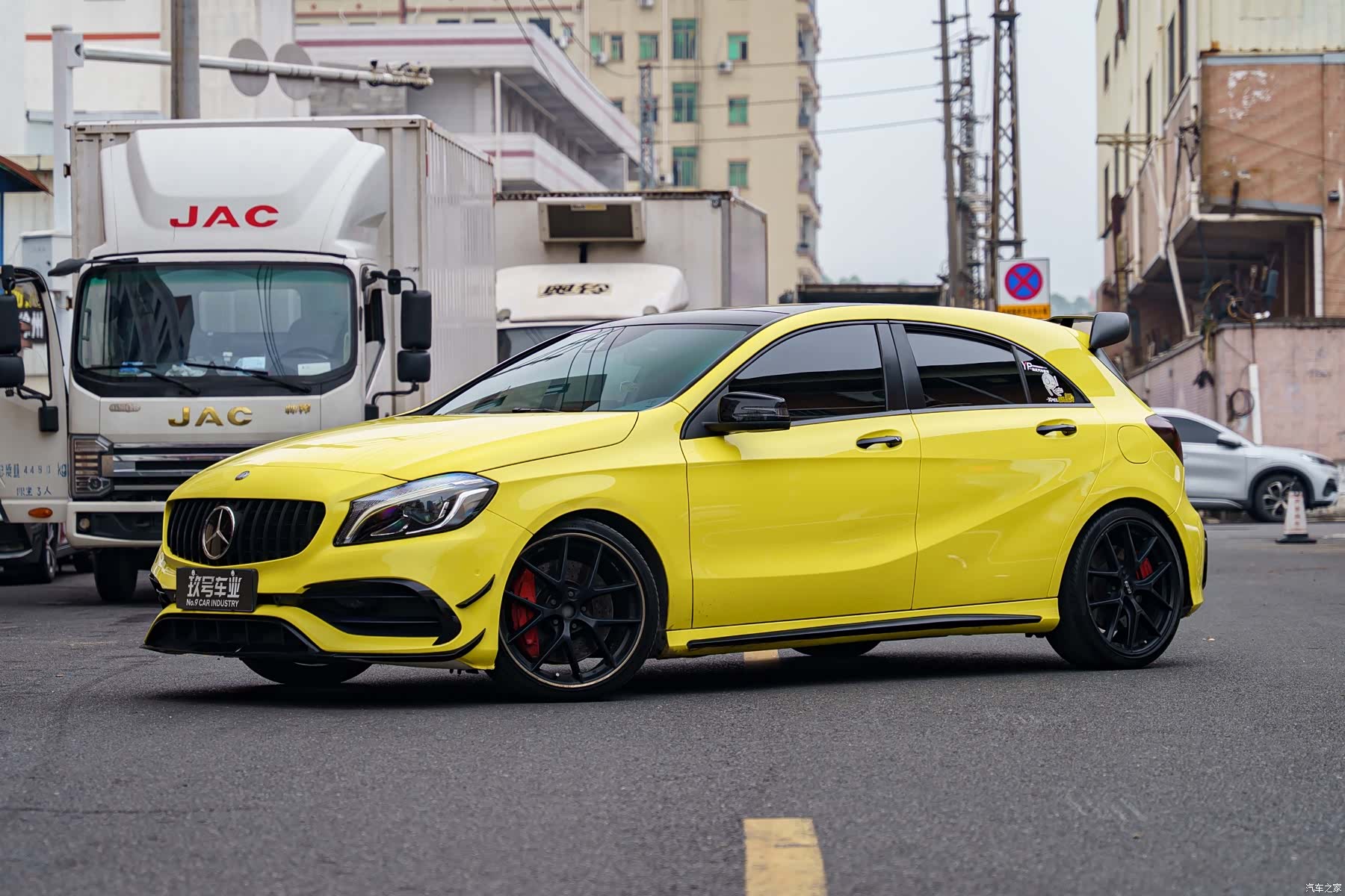 Mercedes-Benz A-Class, 2017 1