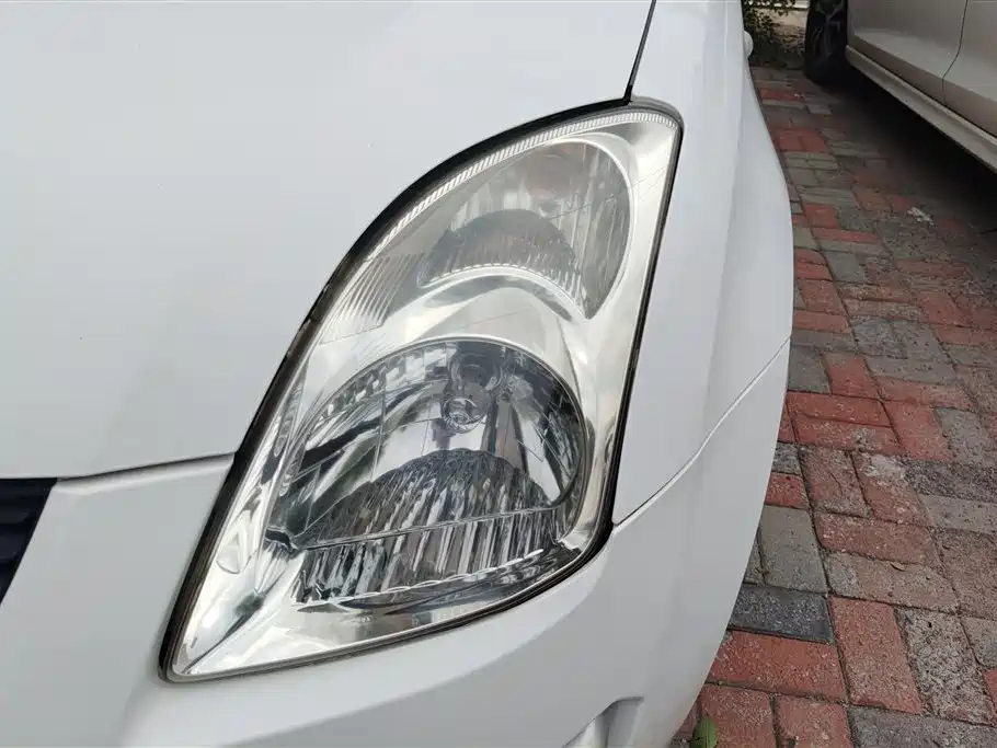 Suzuki Swift Suzuki Swift
