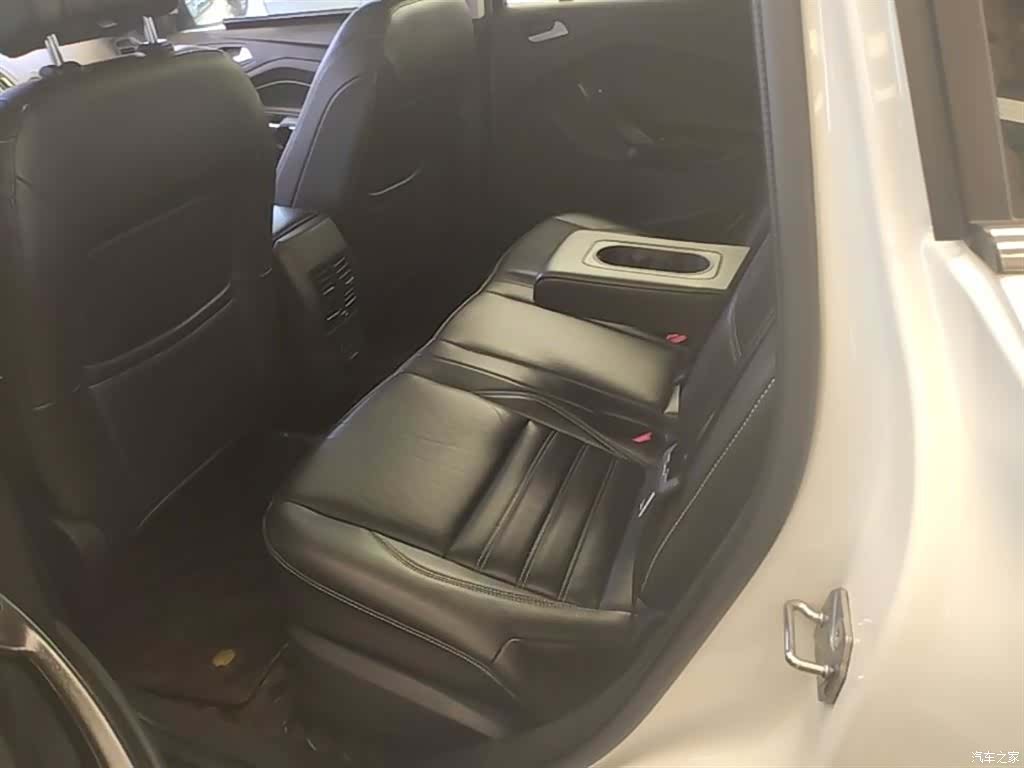 Ford Kuga, 2018 17