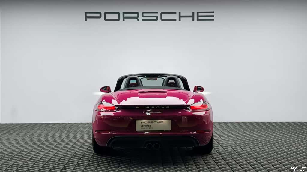 Porsche Boxster, 2023 все фото