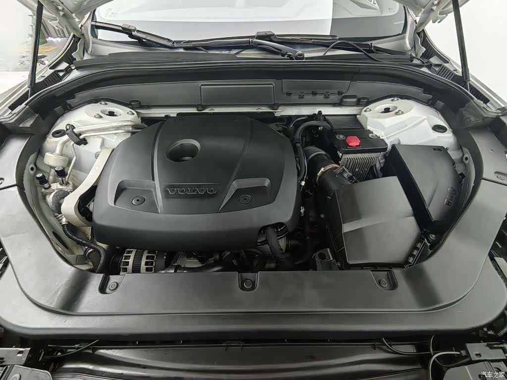 Volvo XC60, 2018 6