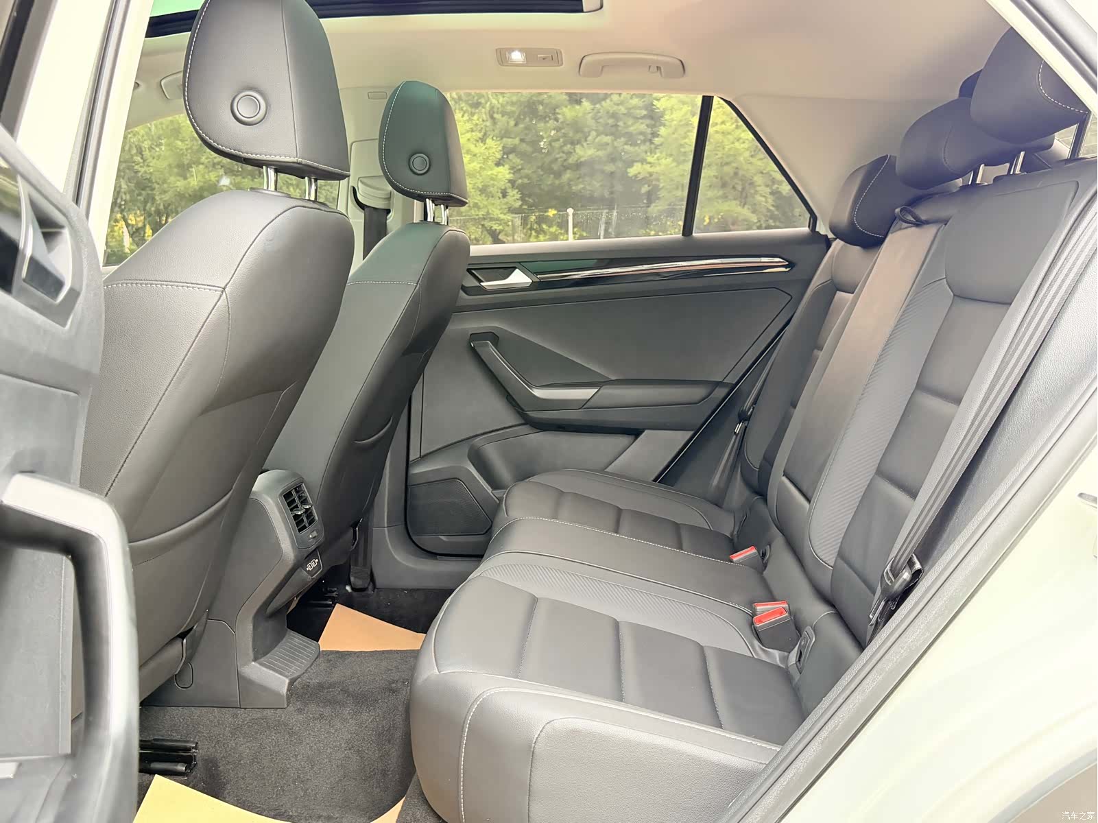 Volkswagen T-ROC, 2019 6
