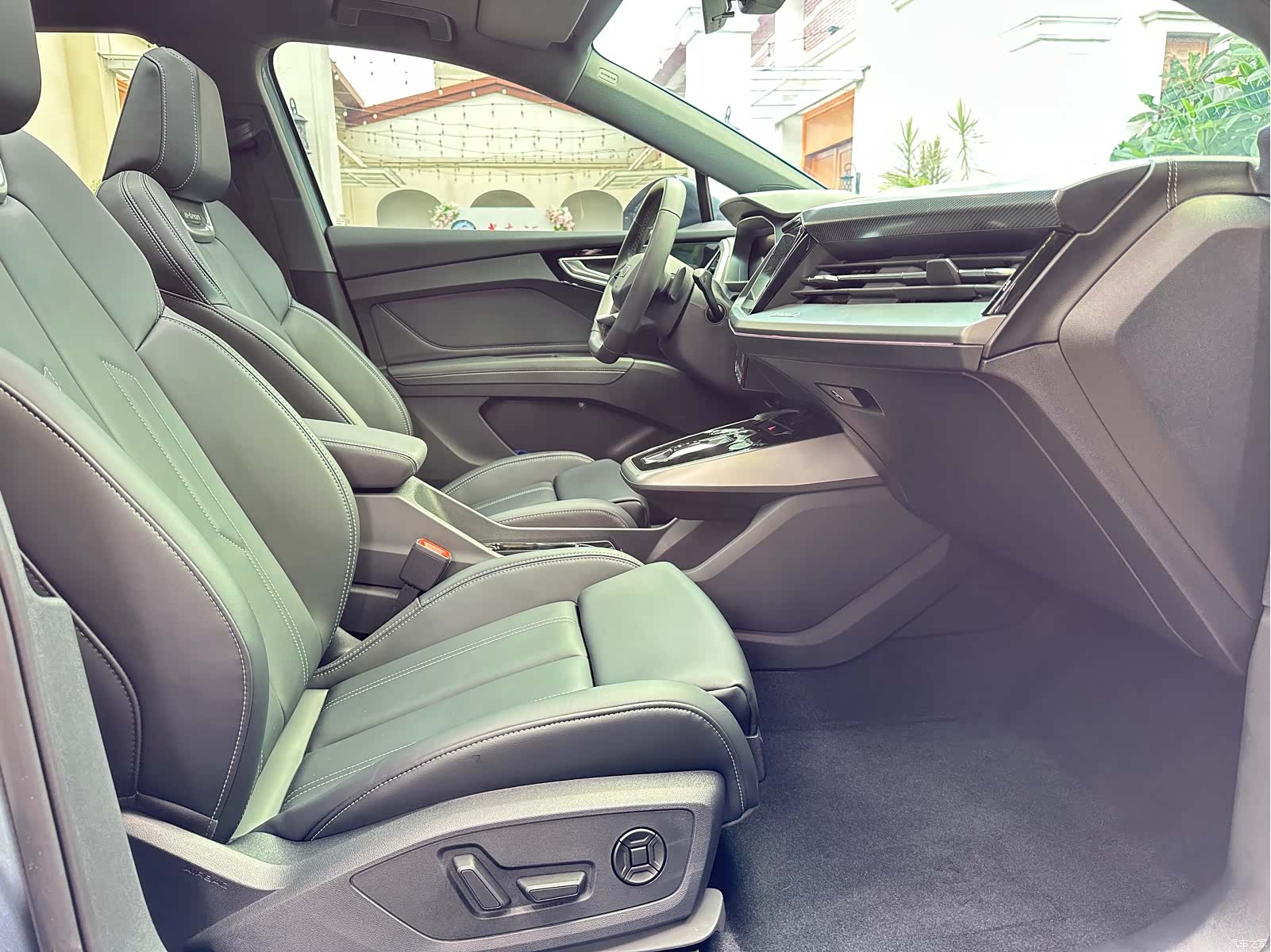Audi Q4 e-tron, 2025 10
