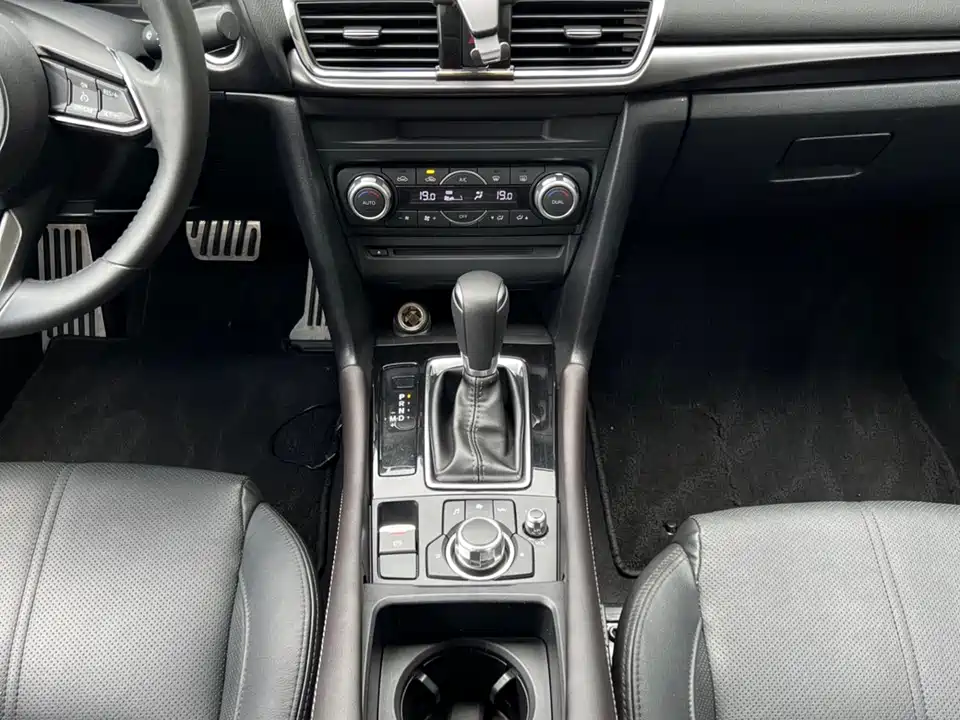 Mazda 3 Angkesaila Mazda 3 Angkesaila