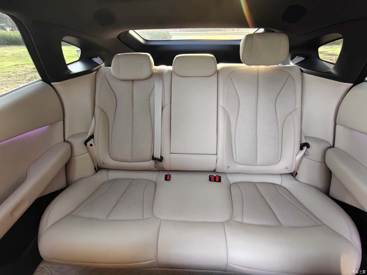 Xpeng P7, 2025 12