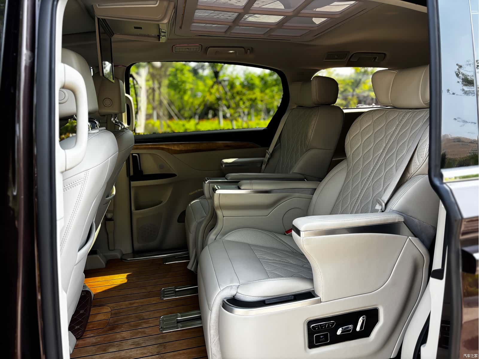 Buick GL8, 2019 8