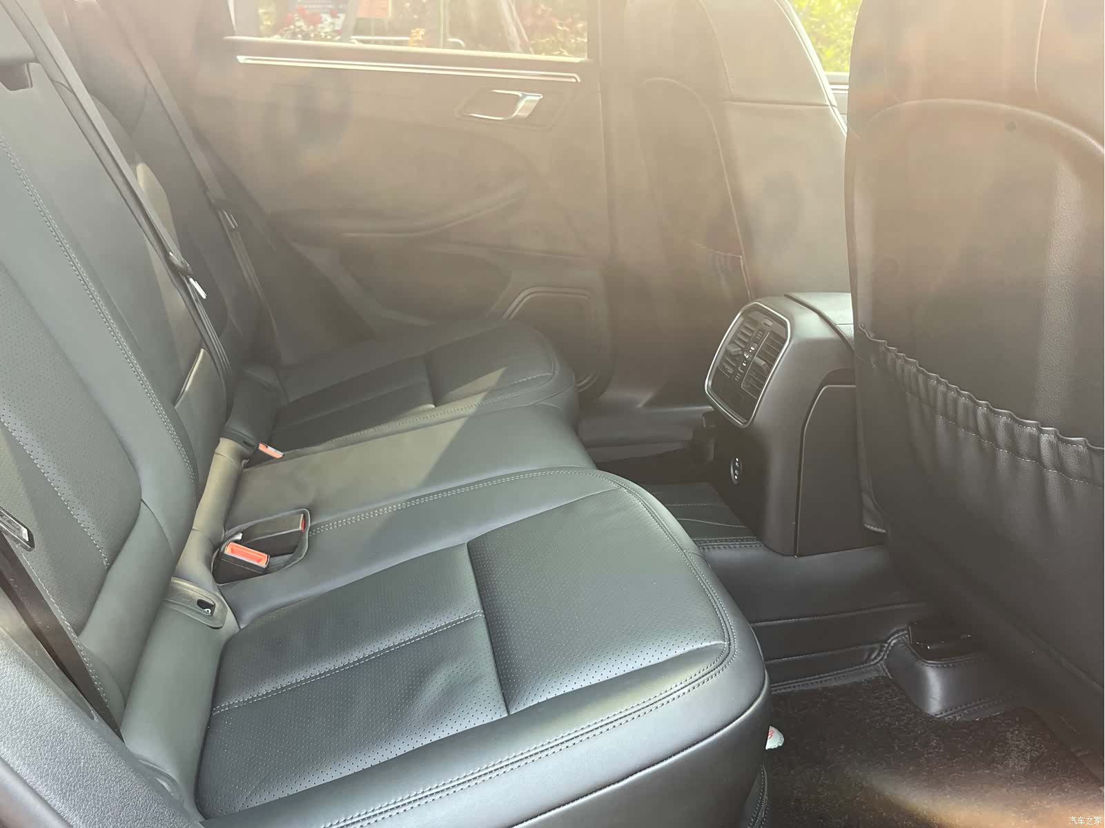 Porsche Macan, 2023 11
