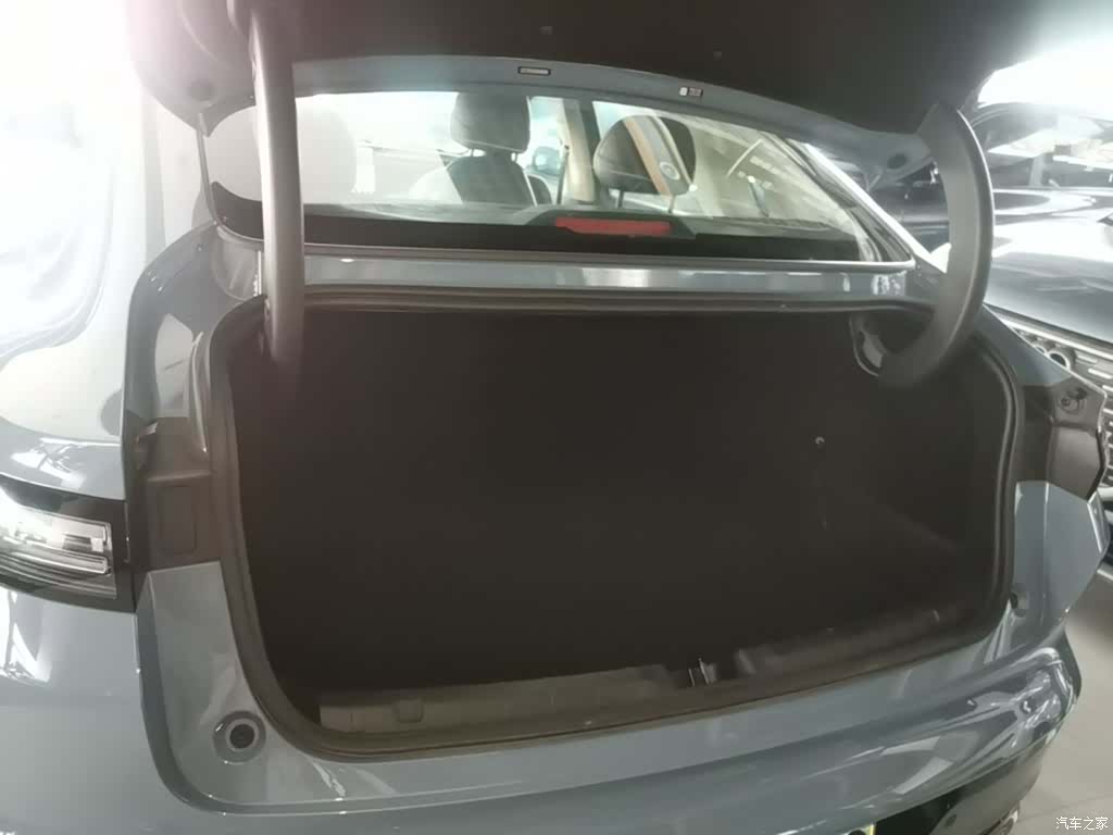 Leapmotor B01, 2025 19