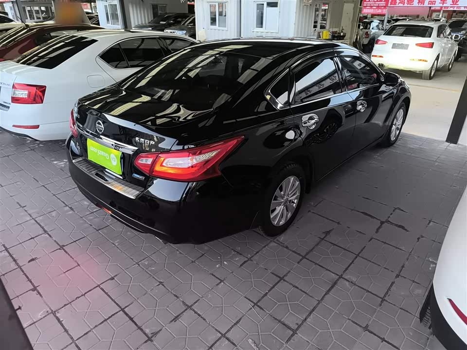 Nissan Teana