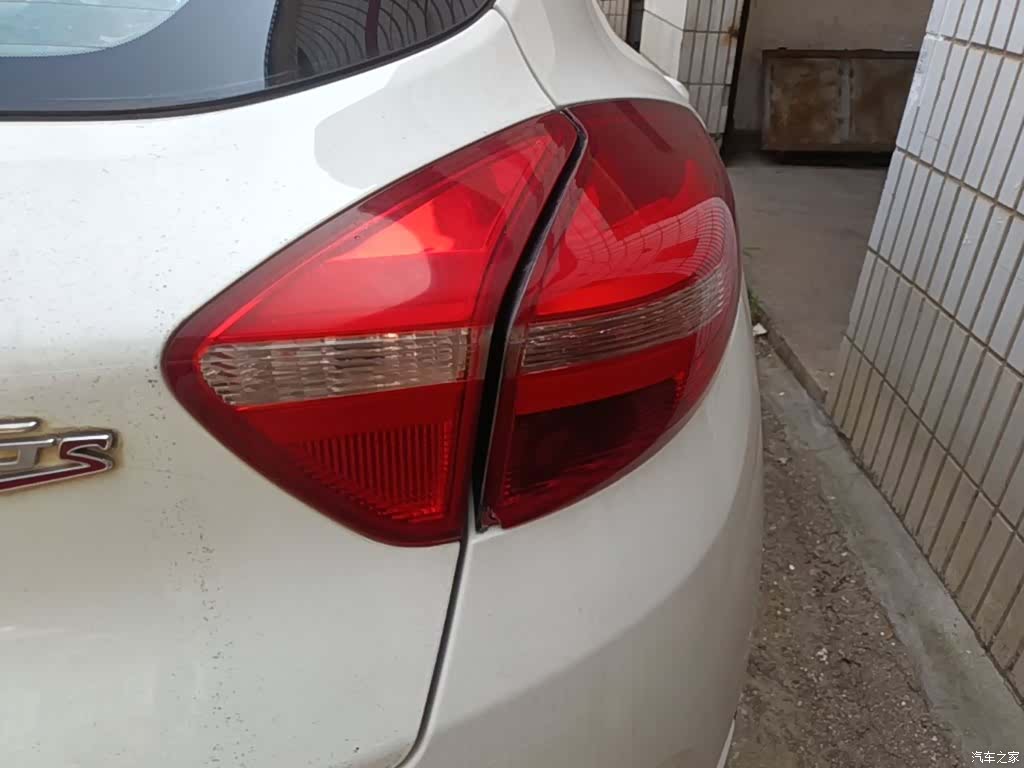 Geely Emgrand, 2017 8