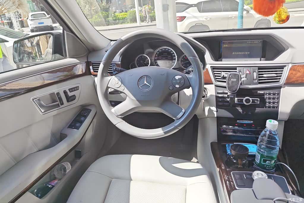Mercedes-Benz E-Class, 2012 15
