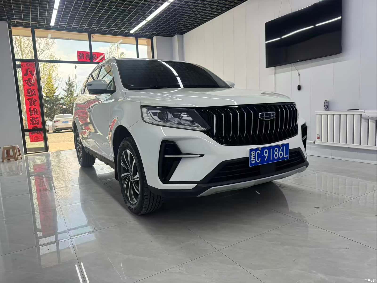 Geely X6, 2022 3