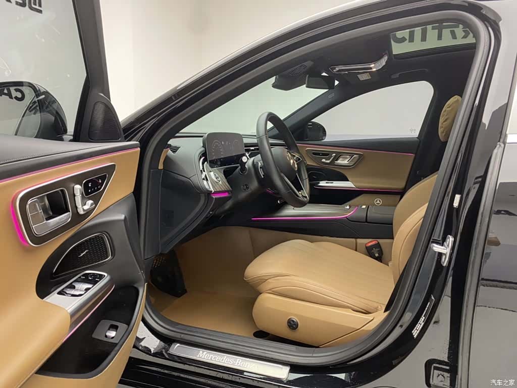 Mercedes-Benz E-Class, 2024 17